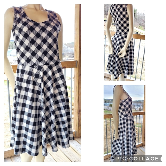 LulaRoe Black & White Buffalo Plaid Checkered Dress, Pockets, M - Picture 9 of 9